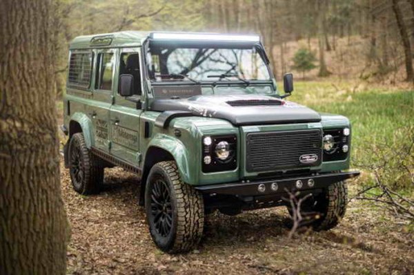 Стильный тюнинг интерьера Land Rover Defender