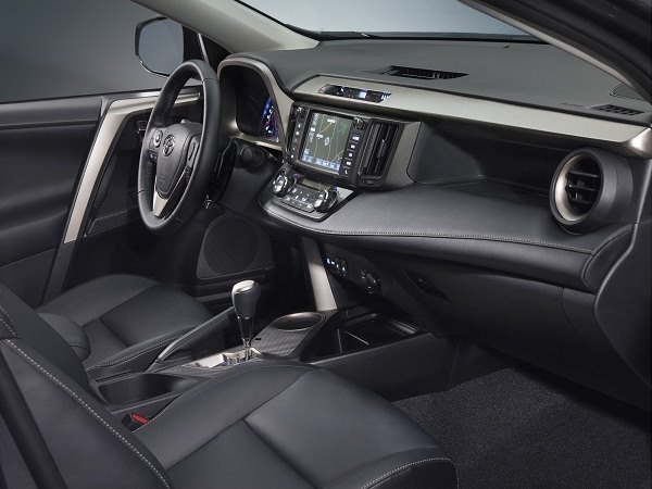 Toyota RAV4, интерьер, салон, внедорожник, тест-драйв